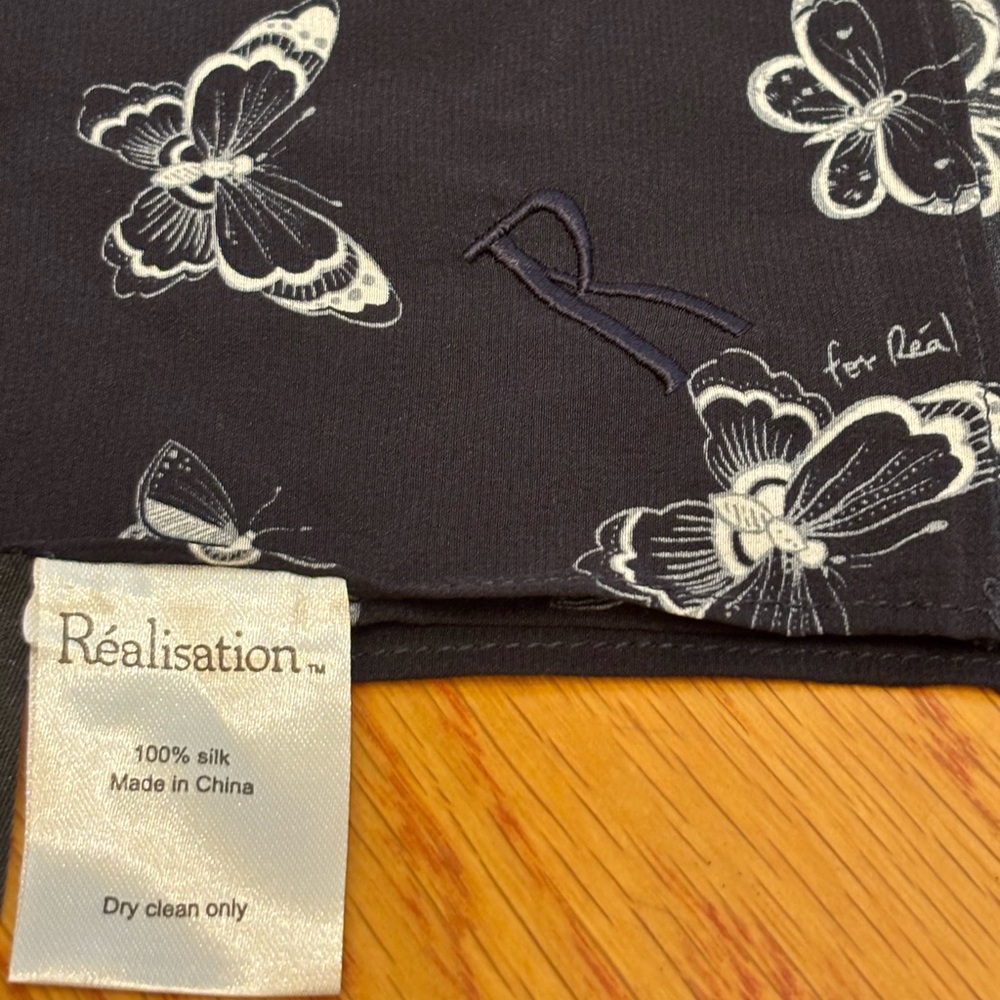 Realisation Par Handkerchief Top in Navy - Picture 3 of 7